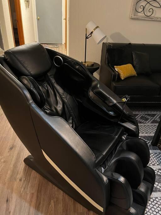Paradise Oasis Near Lake *Full Body Massage Chair* Longview Esterno foto