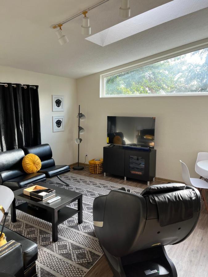 Paradise Oasis Near Lake *Full Body Massage Chair* Longview Esterno foto