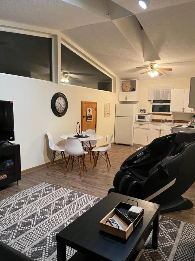 Paradise Oasis Near Lake *Full Body Massage Chair* Longview Esterno foto